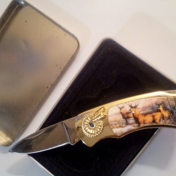 Replica Hunting Knife with Blue Stone